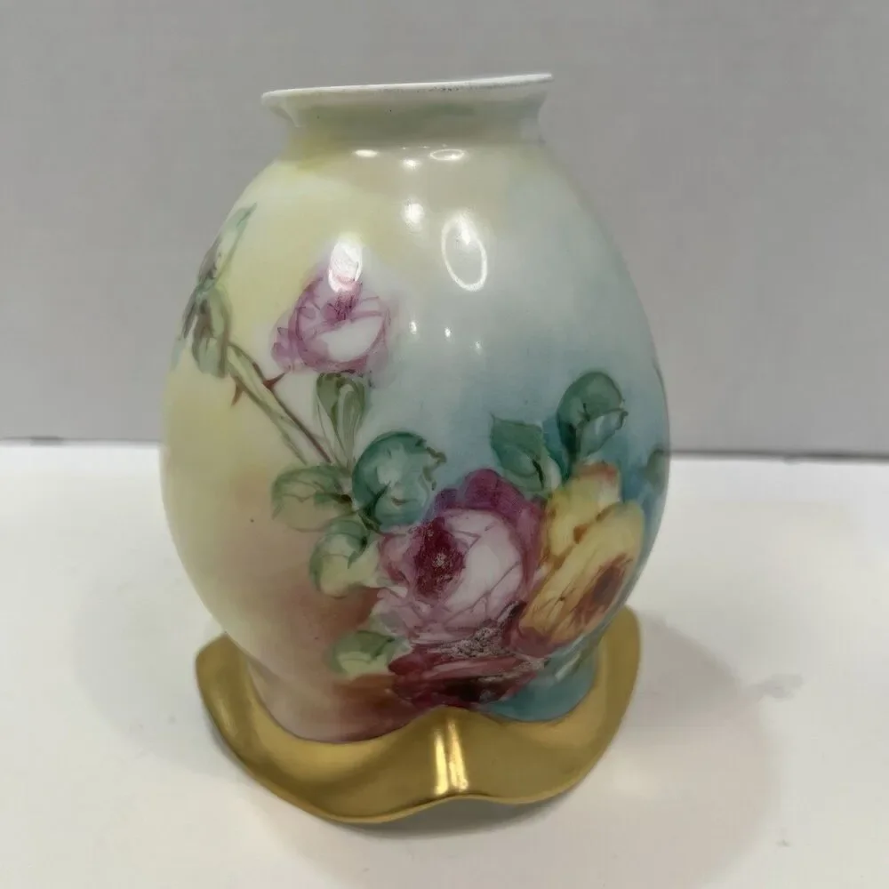 Vintage 1946 Hand Painted Porcelain Lamp Shade Roses Gold Ruffled 2.25